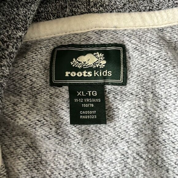 ROOTS salt & pepper zip up hoodie (XL size 11-12) - Picture 3 of 3